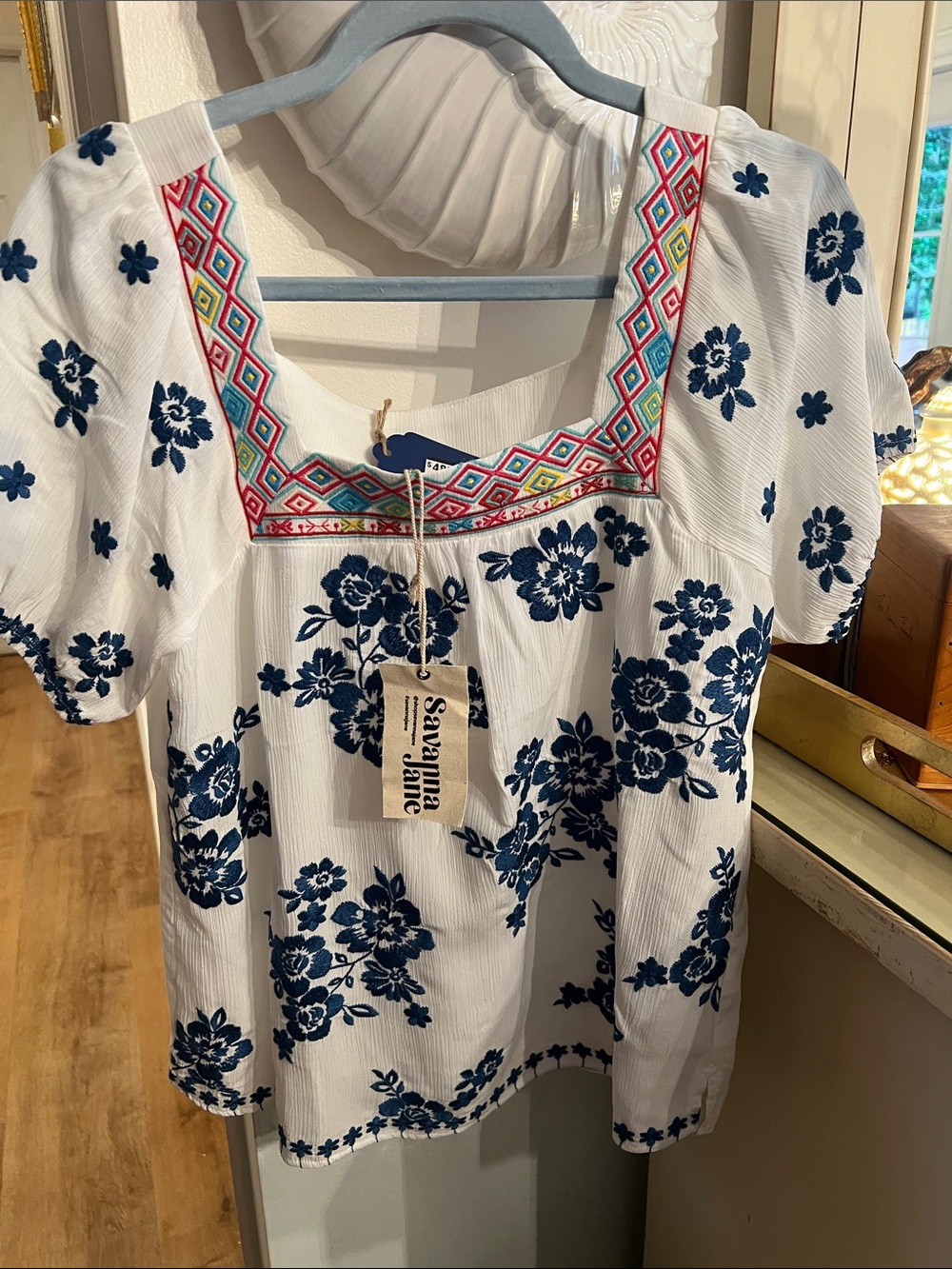 Savanna Jane Embroidered Peasant Top. NWT